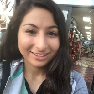 Meet your Posher, Christina